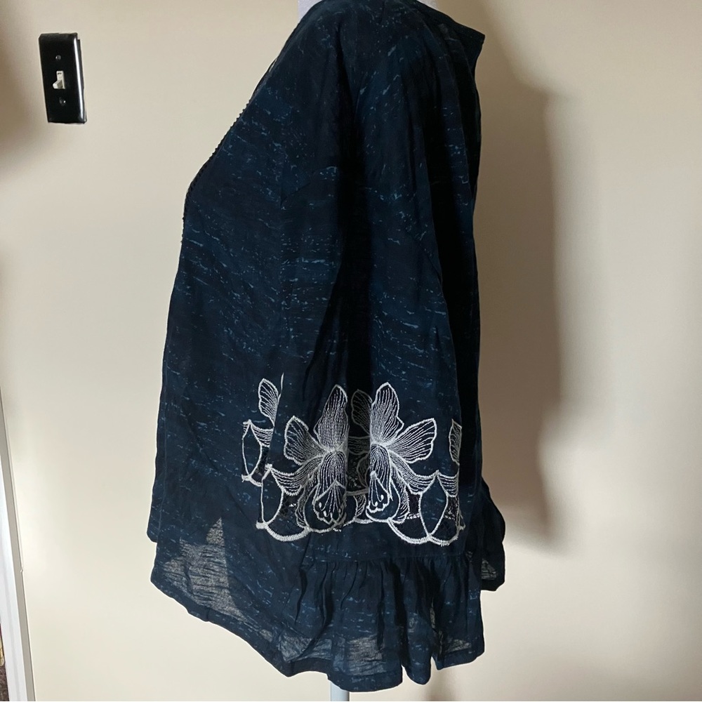 Pilcro by Anthropologie Blue Floral Embroidered Blouse size XS - Picture 5 of 8